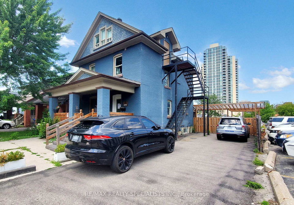 8-mill-street-n-brampton-ontario-w13216468