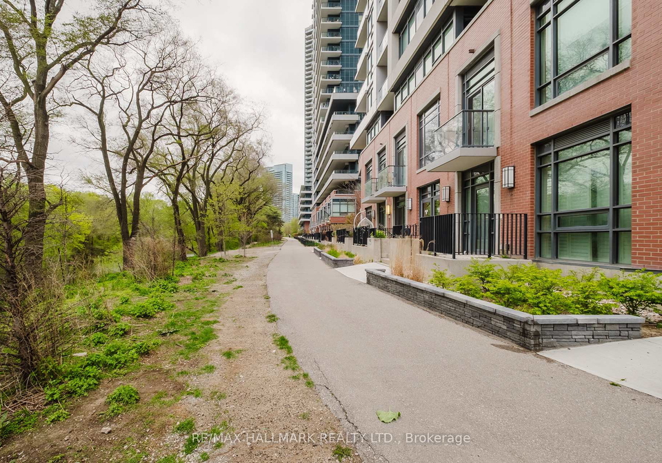 2212-lake-shore-boulevard-w-etobicoke-ontario-w13216474