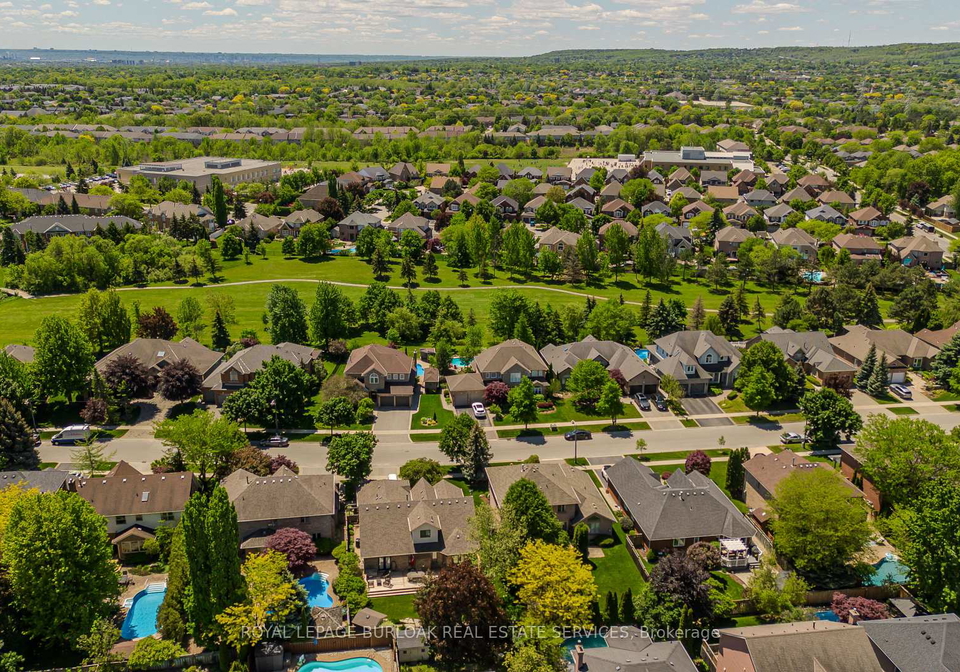 4153-arbourfield-drive-burlington-ontario-w13216864