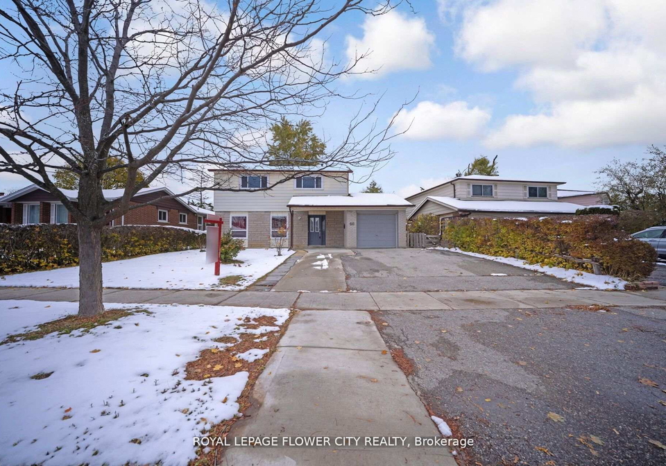 60-lexington-avenue-etobicoke-ontario-w13216888