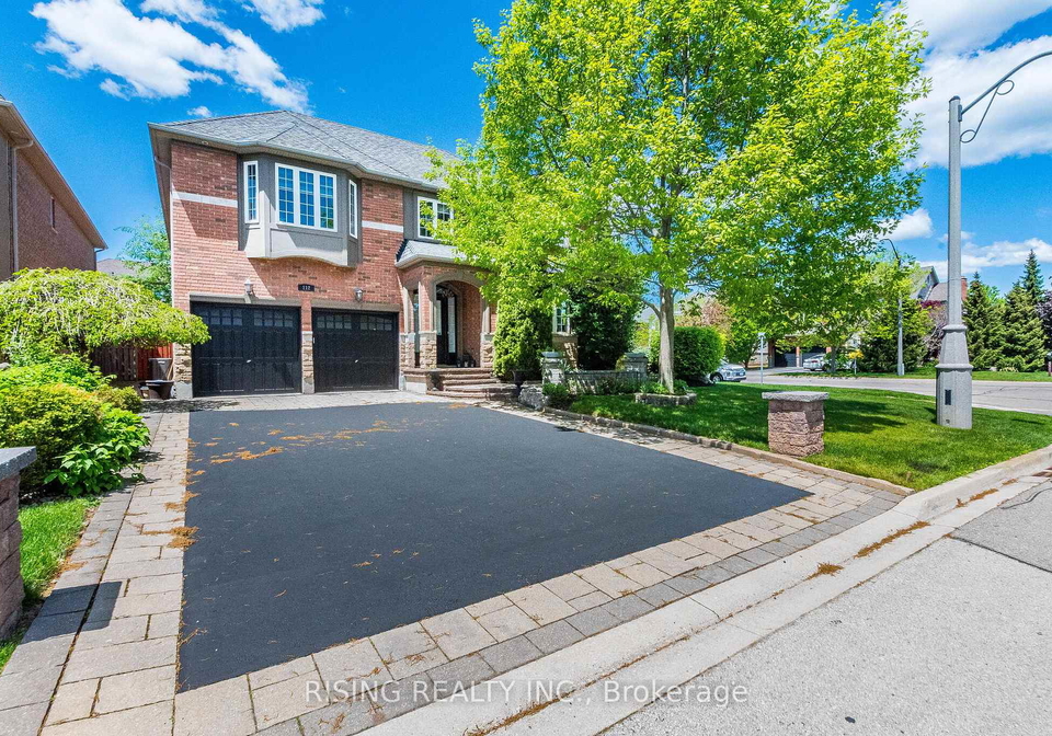 112-great-lakes-boulevard-oakville-ontario-w13217064