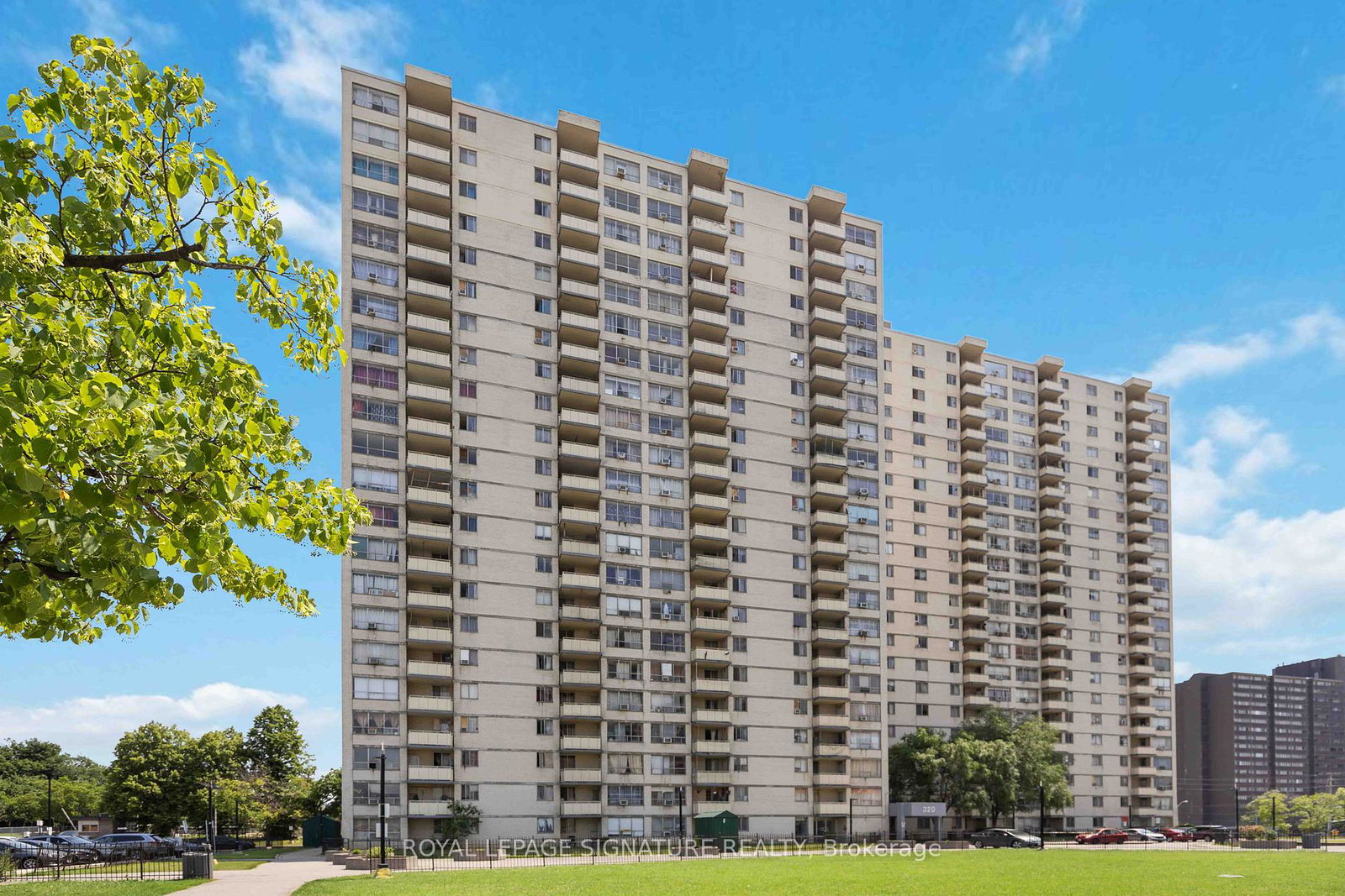 320-dixon-road-etobicoke-ontario-w13217186