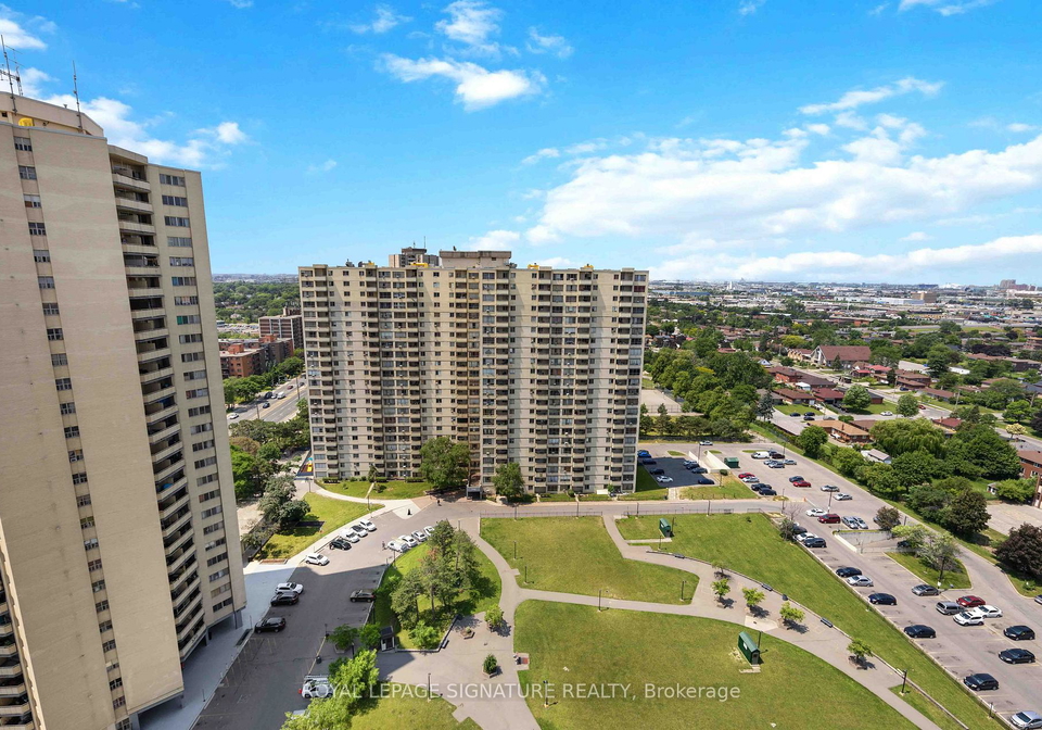 320-dixon-road-etobicoke-ontario-w13217186