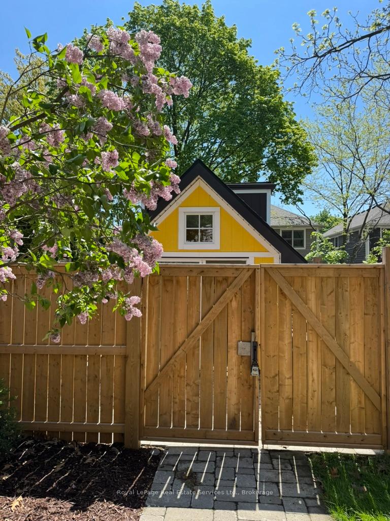 40-bond-street-oakville-ontario-w13217252