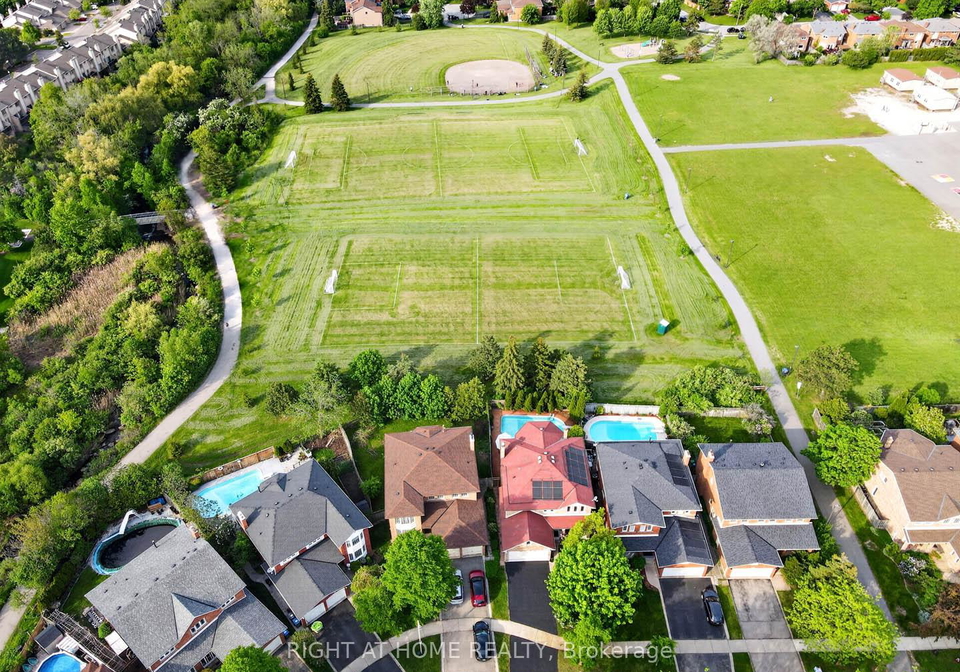 4629-phoenix-park-crescent-mississauga-ontario-w13217350