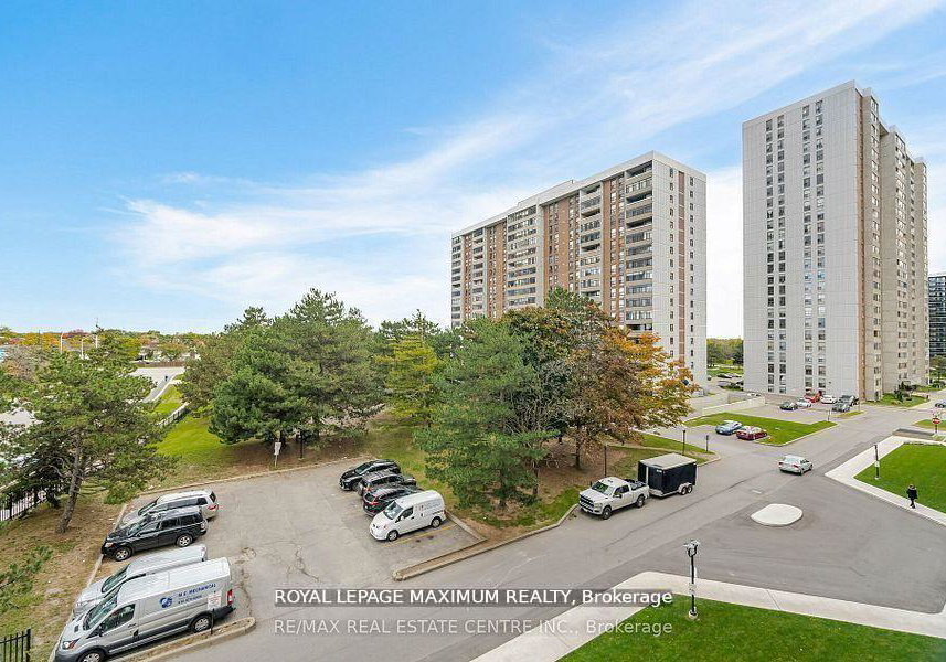 15-kensington-road-brampton-ontario-w13217682
