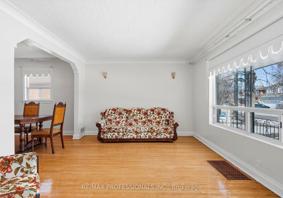 54-culnan-avenue-etobicoke-ontario-w13217732