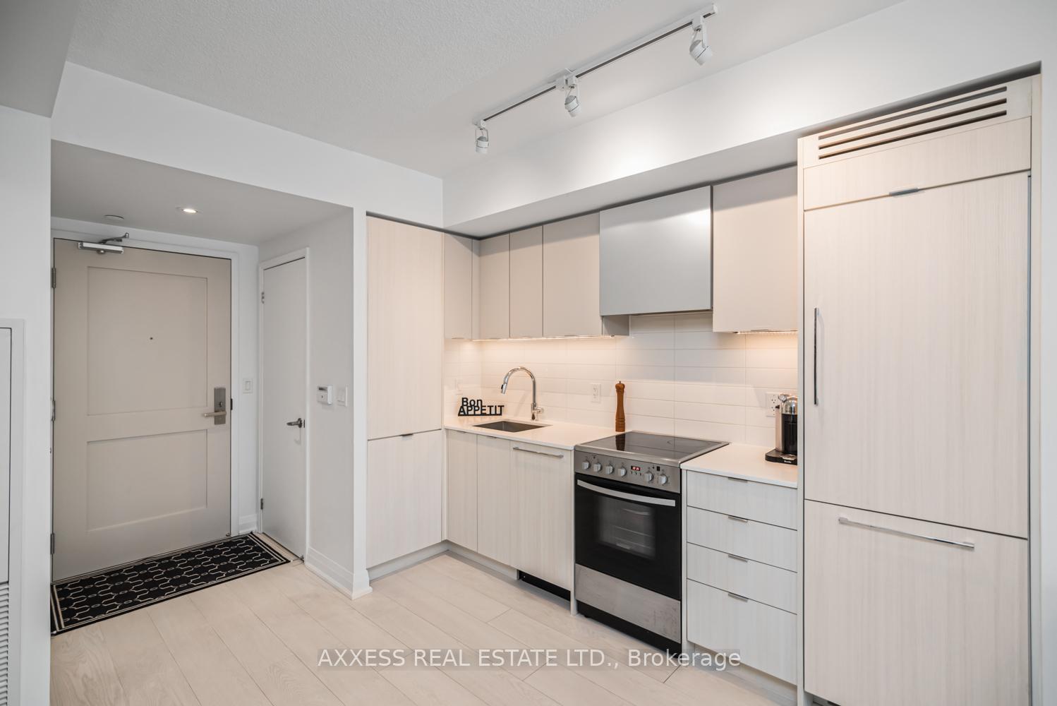 10-gibbs-road-etobicoke-ontario-w13217844