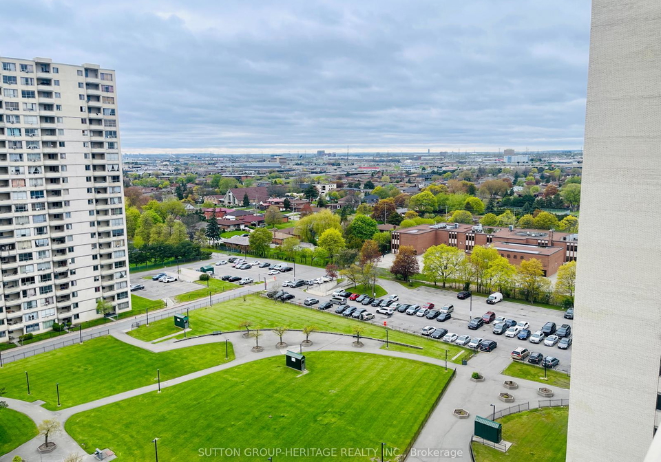 320-dixon-parkway-etobicoke-ontario-w13217856