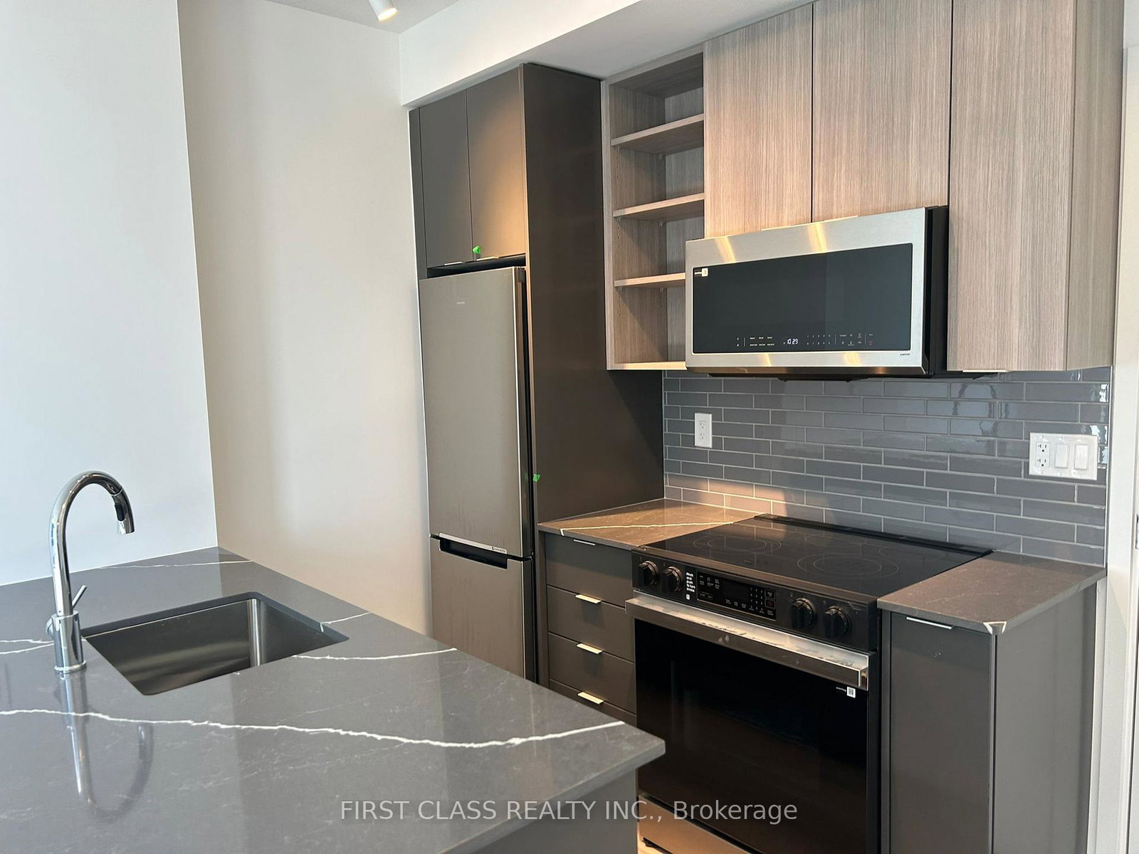 2075-lakeshore-road-burlington-ontario-w13217998