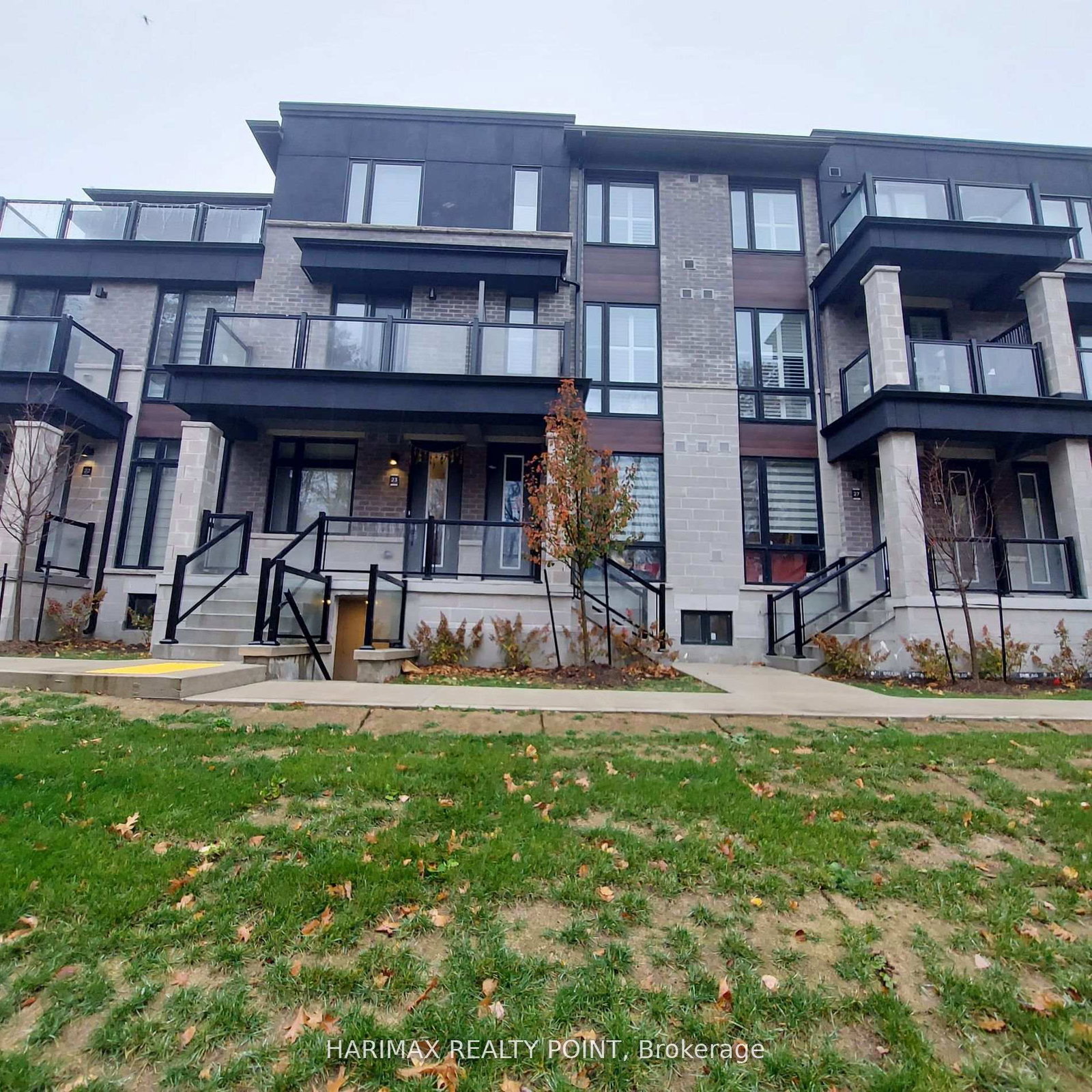 40-knotsberry-circle-brampton-ontario-w13218334