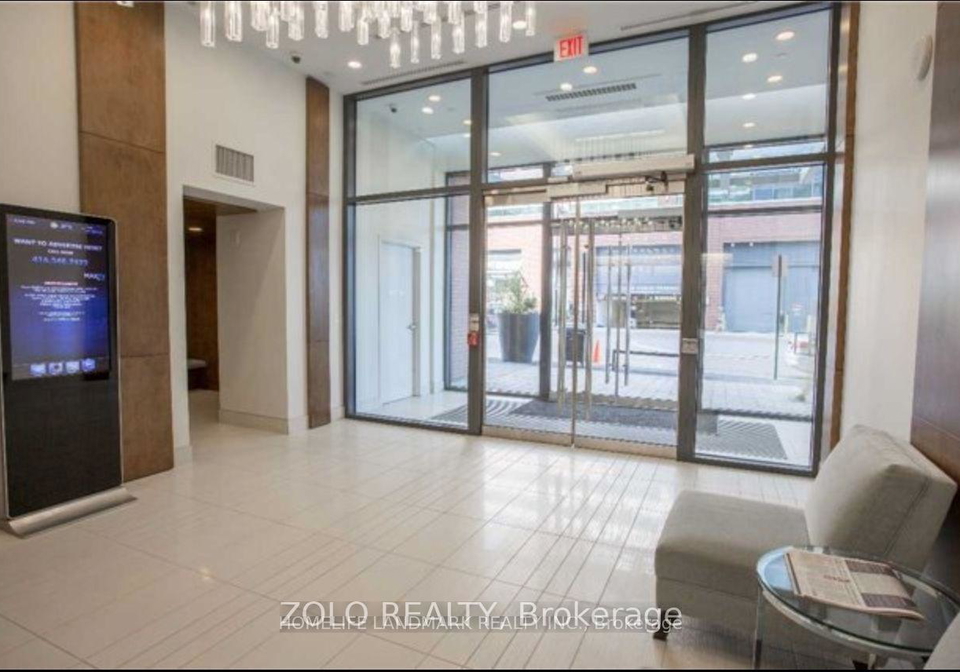 2212-lakeshore-boulevard-w-etobicoke-ontario-w13218368