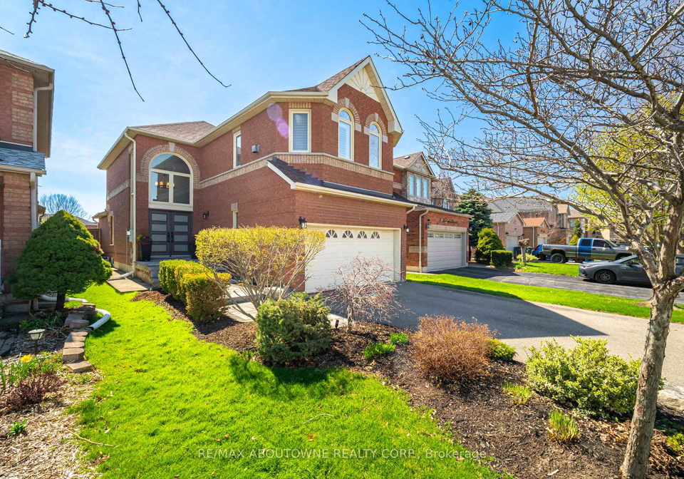 44-banington-crescent-brampton-ontario-w13218502