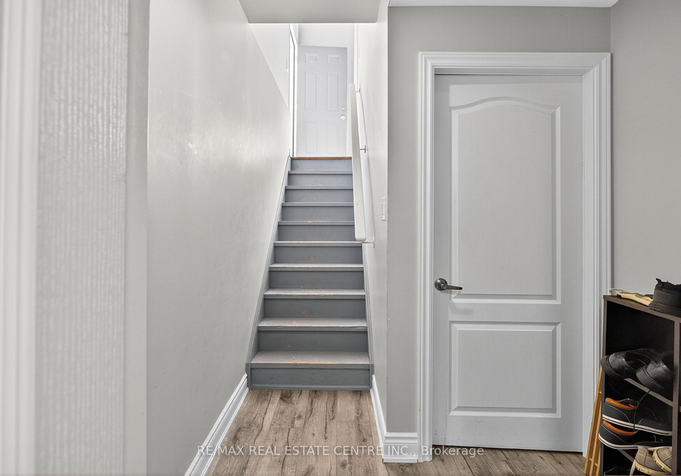249-hinton-lower-terrace-milton-ontario-w13219440