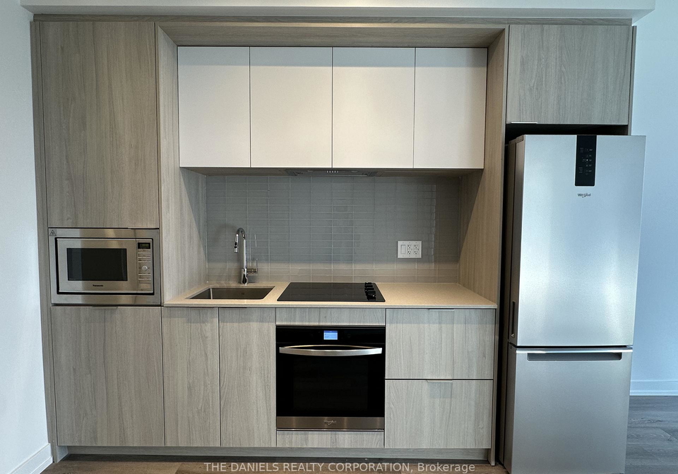 395-square-one-drive-mississauga-ontario-w13219490
