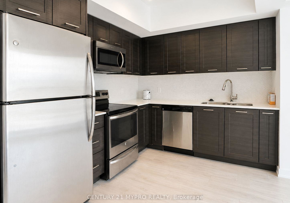 2220-lakeshore-boulevard-w-etobicoke-ontario-w13219806