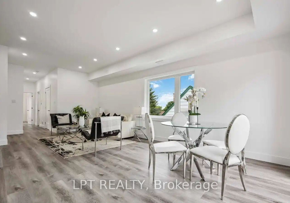 19-hatfield-crescent-etobicoke-ontario-w13220016
