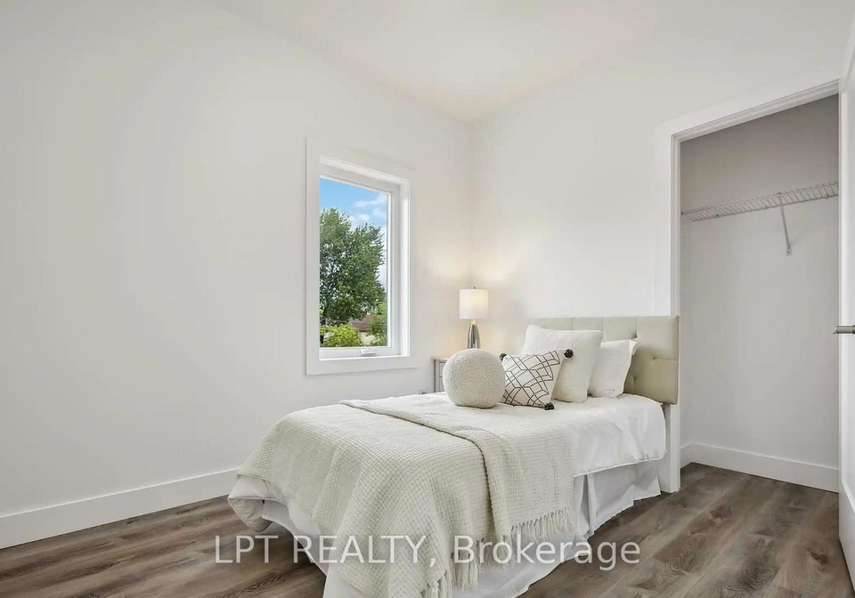 19-hatfield-crescent-etobicoke-ontario-w13220016