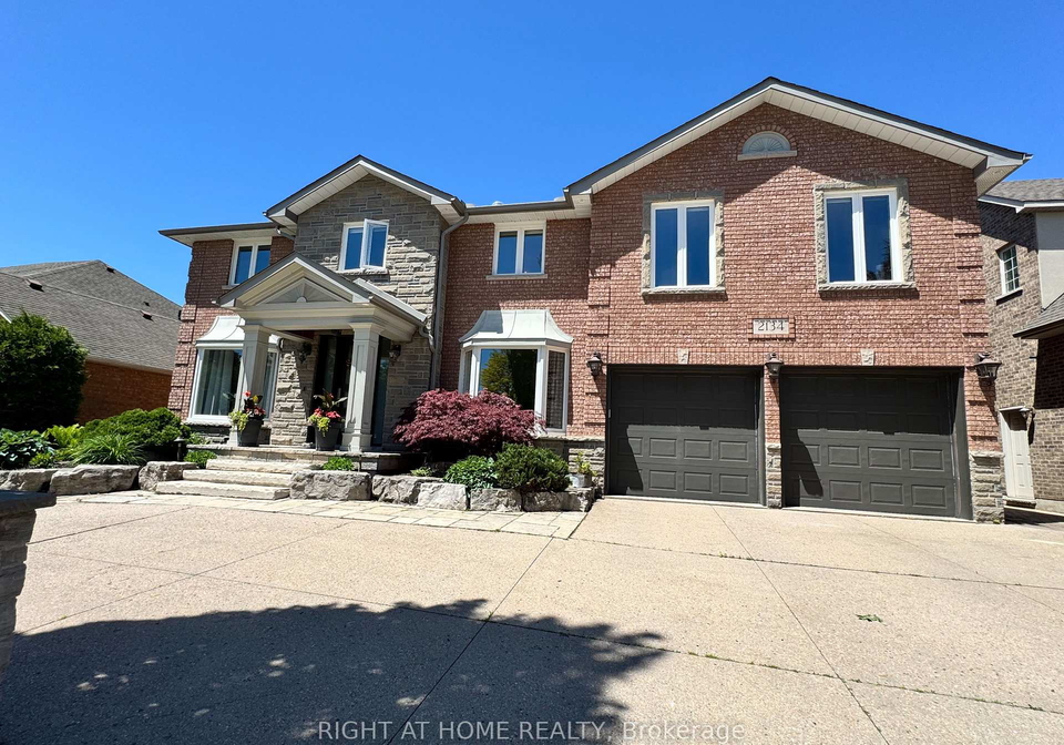 2134-grenville-drive-oakville-ontario-w13220264