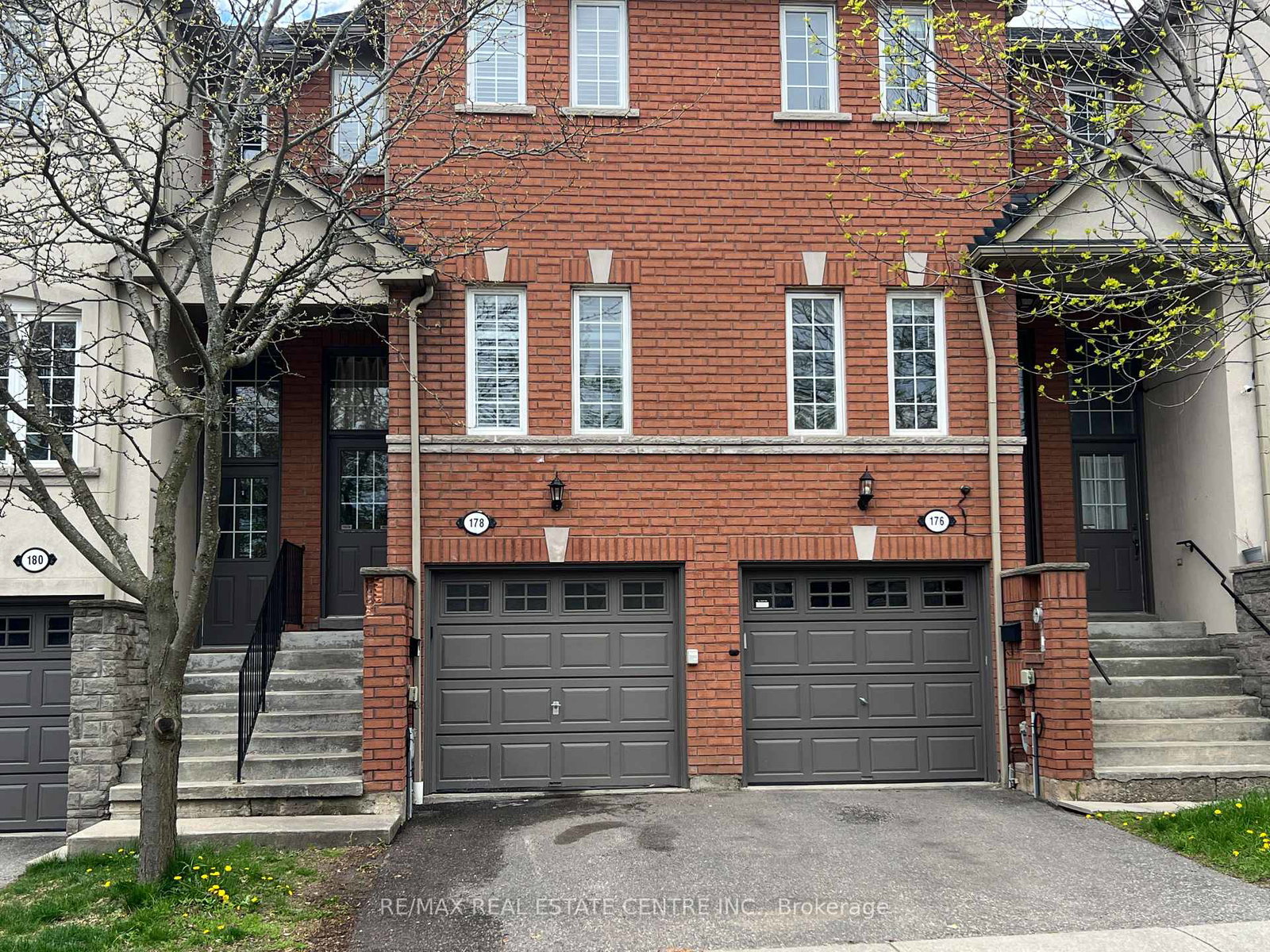 435-hensall-circle-mississauga-ontario-w13220586
