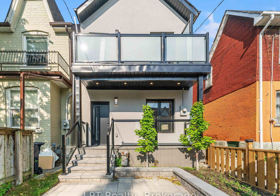 204-franklin-avenue-toronto-ontario-w13220588