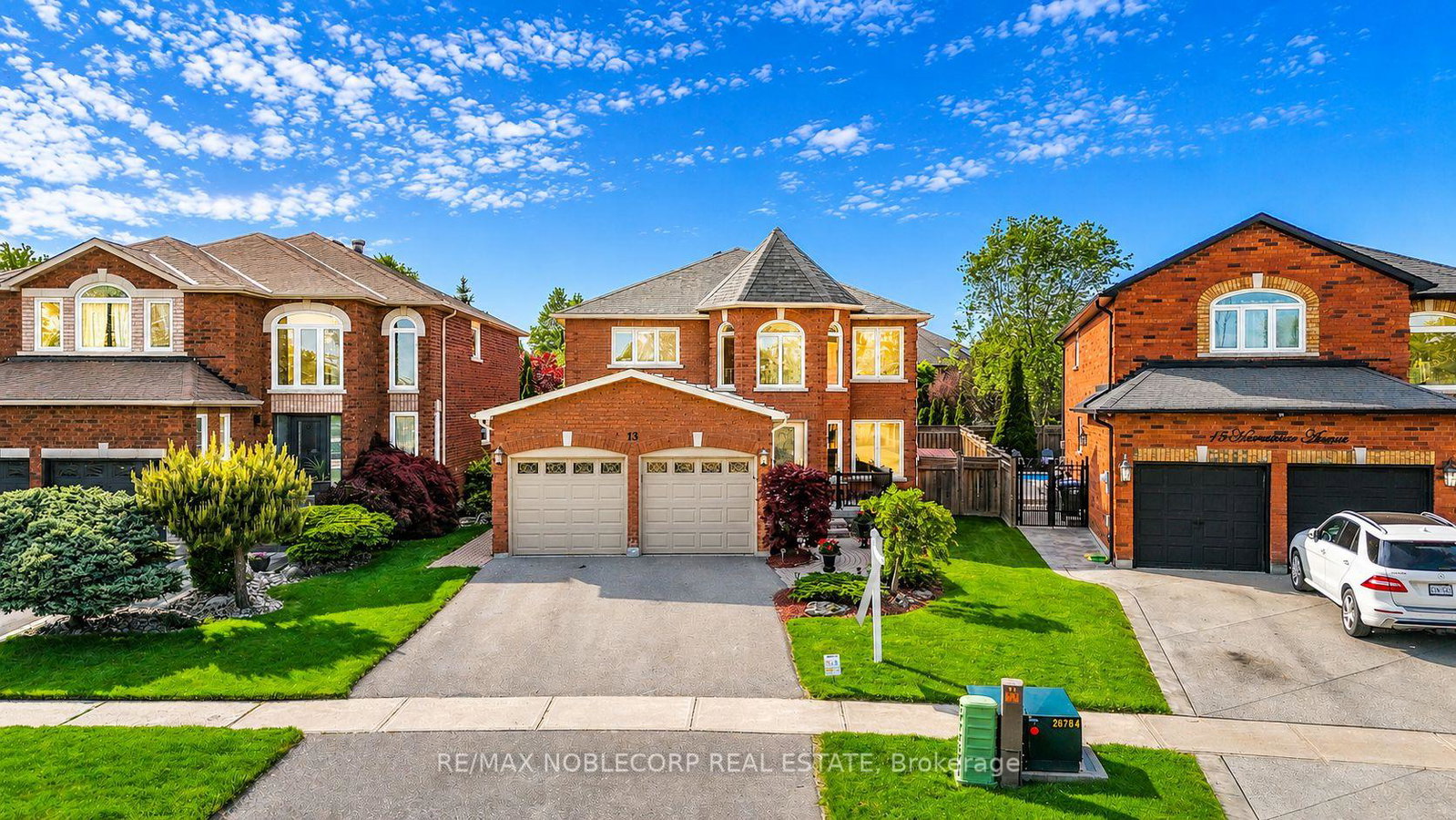 13-harvestview-avenue-caledon-ontario-w13220610