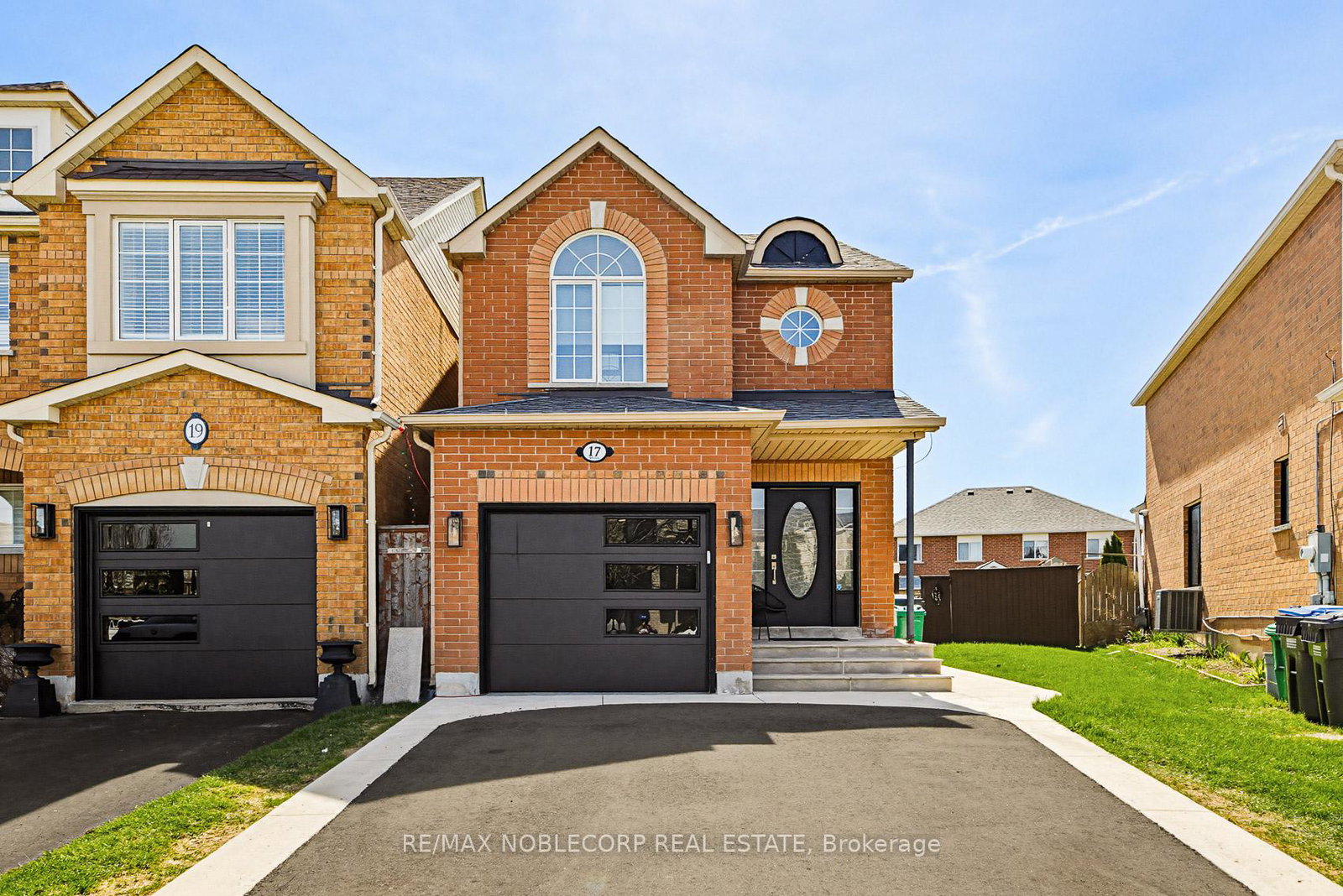 17-senator-way-caledon-ontario-w13220676