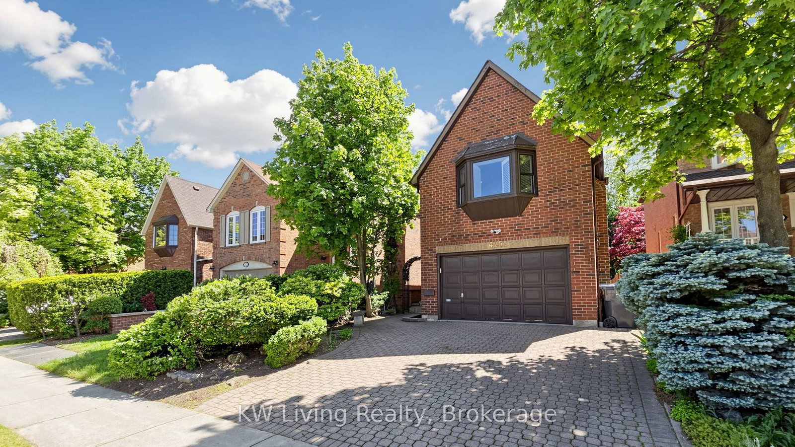 4251-lastrada-heights-mississauga-ontario-w13220816