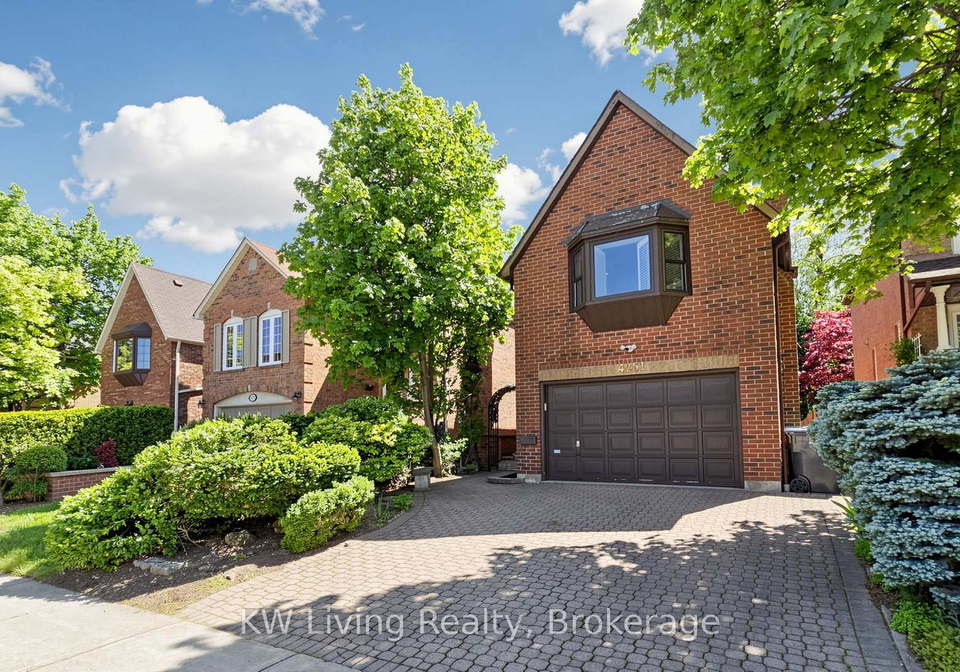 4251-lastrada-heights-mississauga-ontario-w13220816
