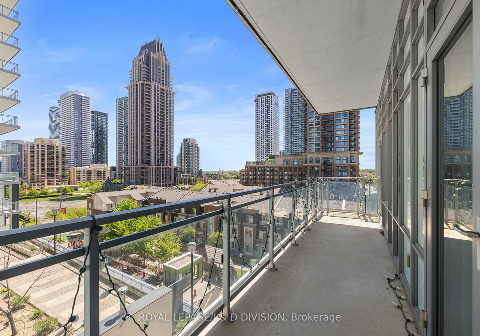 360-square-one-drive-mississauga-ontario-w13220900