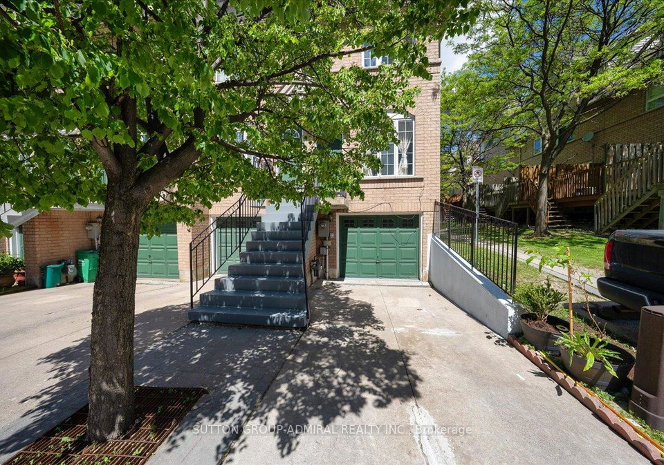 75-strathaven-drive-mississauga-ontario-w13221054