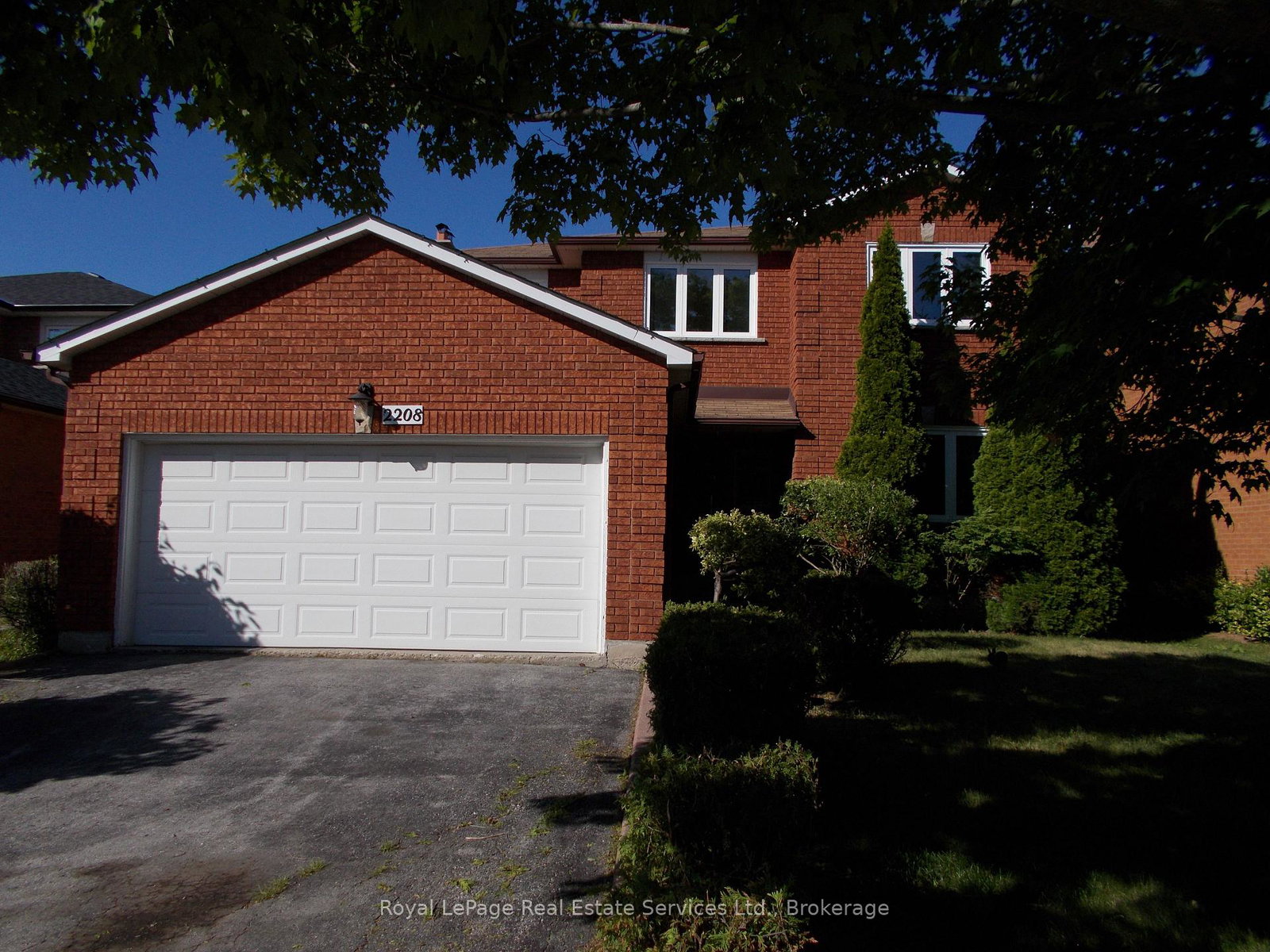 2208-golden-briar-trail-oakville-ontario-w13221060