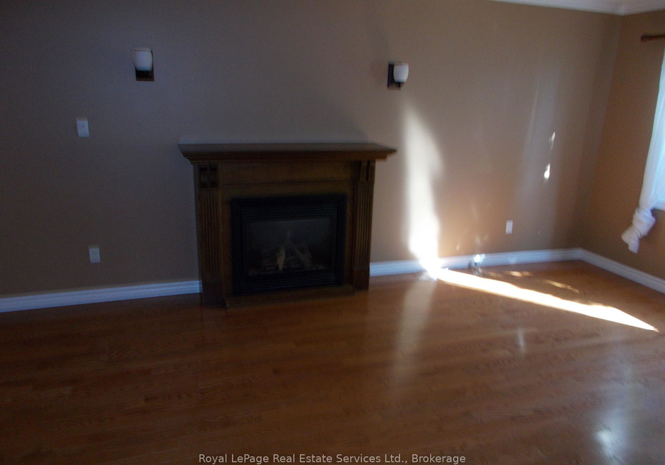 2208-golden-briar-trail-oakville-ontario-w13221060