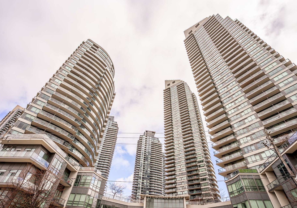 15-legion-road-etobicoke-ontario-w13221084