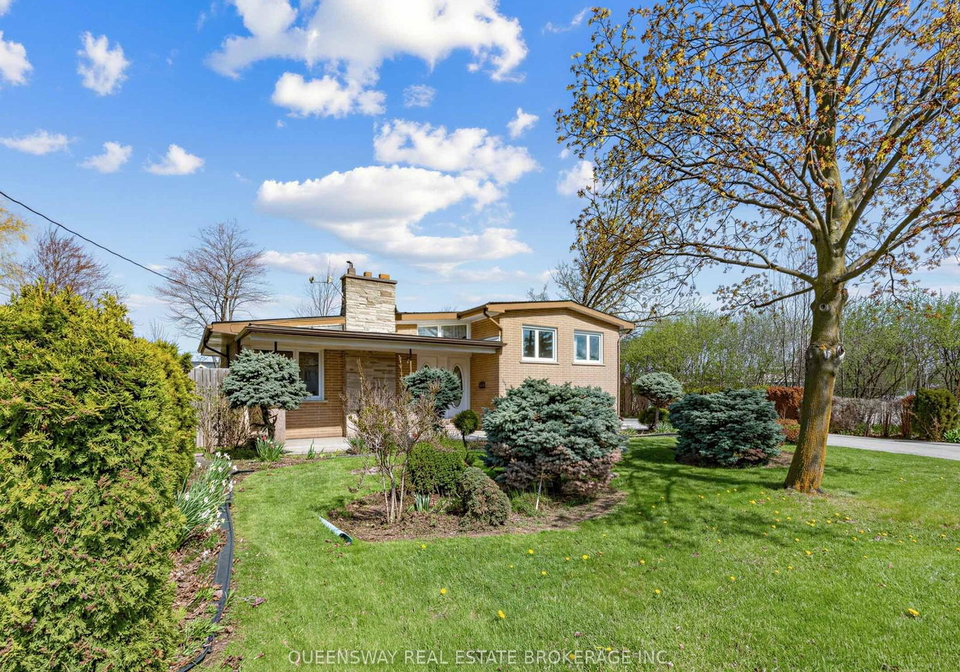 517-pinegrove-road-oakville-ontario-w13221180