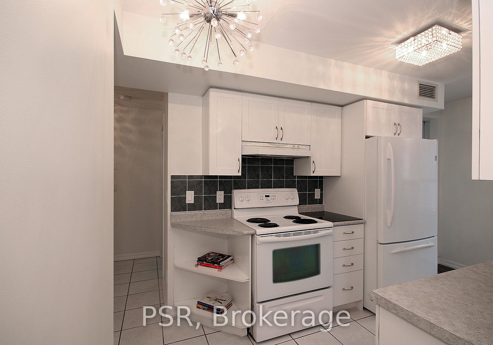4-elsinore-path-etobicoke-ontario-w13221392