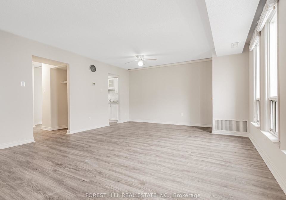 16-rexdale-boulevard-etobicoke-ontario-w13221558