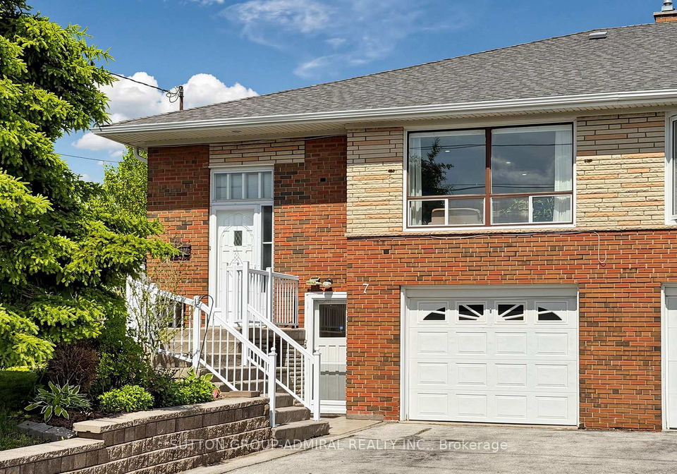 7-whitbread-crescent-york-ontario-w13221968