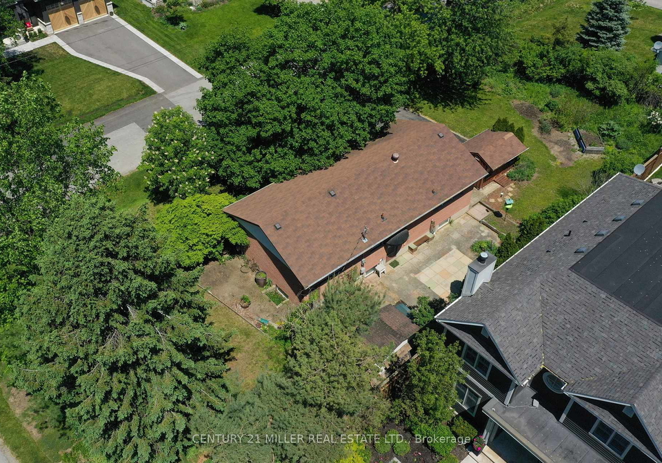1304-avon-crescent-oakville-ontario-w13221994