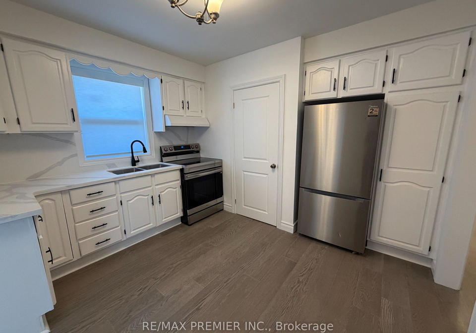9-blaydon-avenue-york-ontario-w13221998