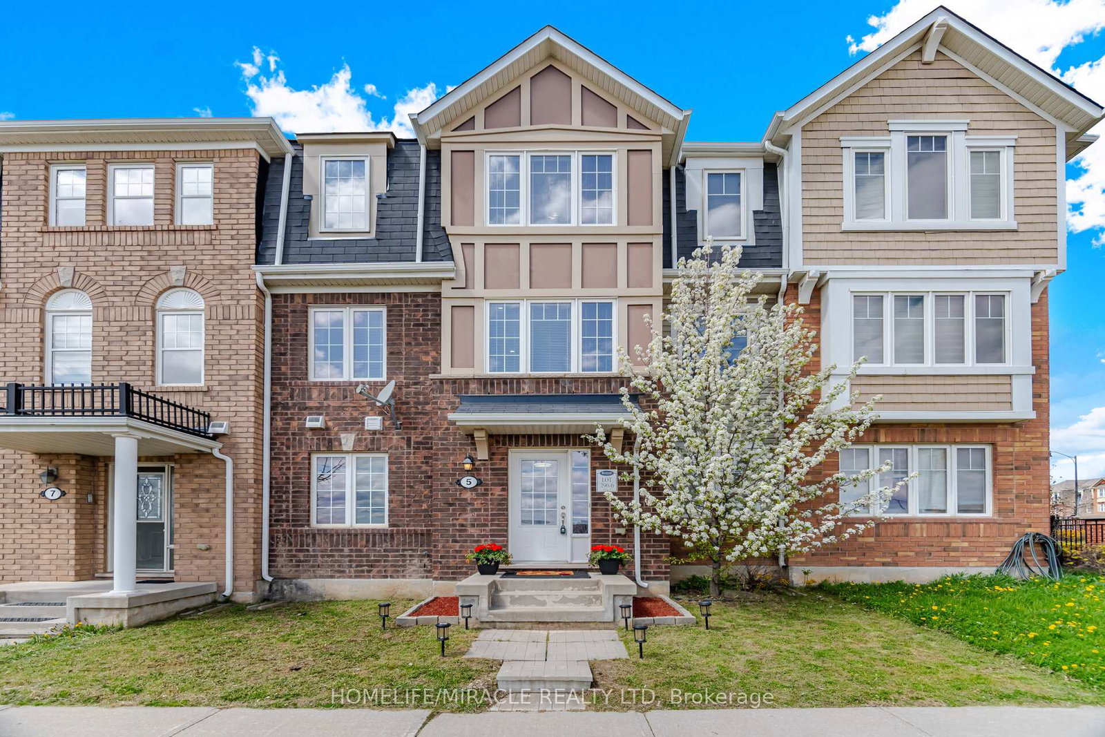 5-veterans-drive-brampton-ontario-w13222182