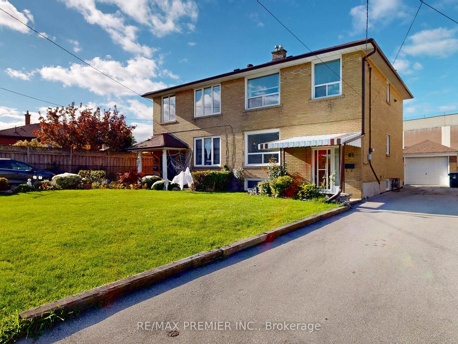 12-sonnet-court-north-york-ontario-w13222192
