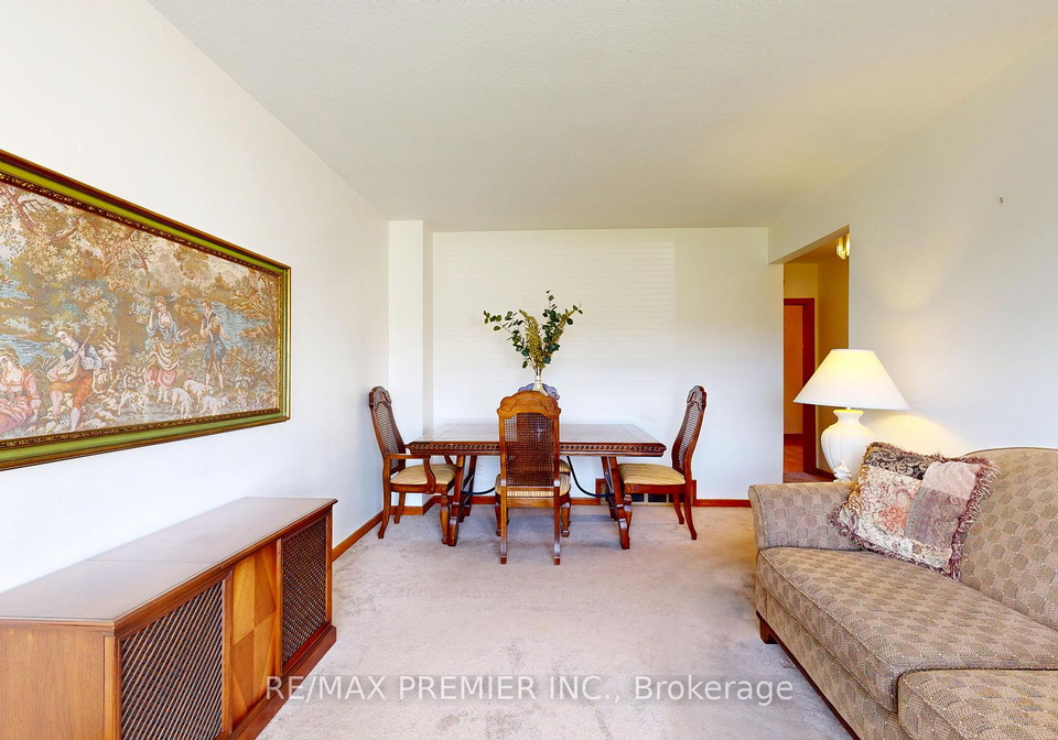 12-sonnet-court-north-york-ontario-w13222192
