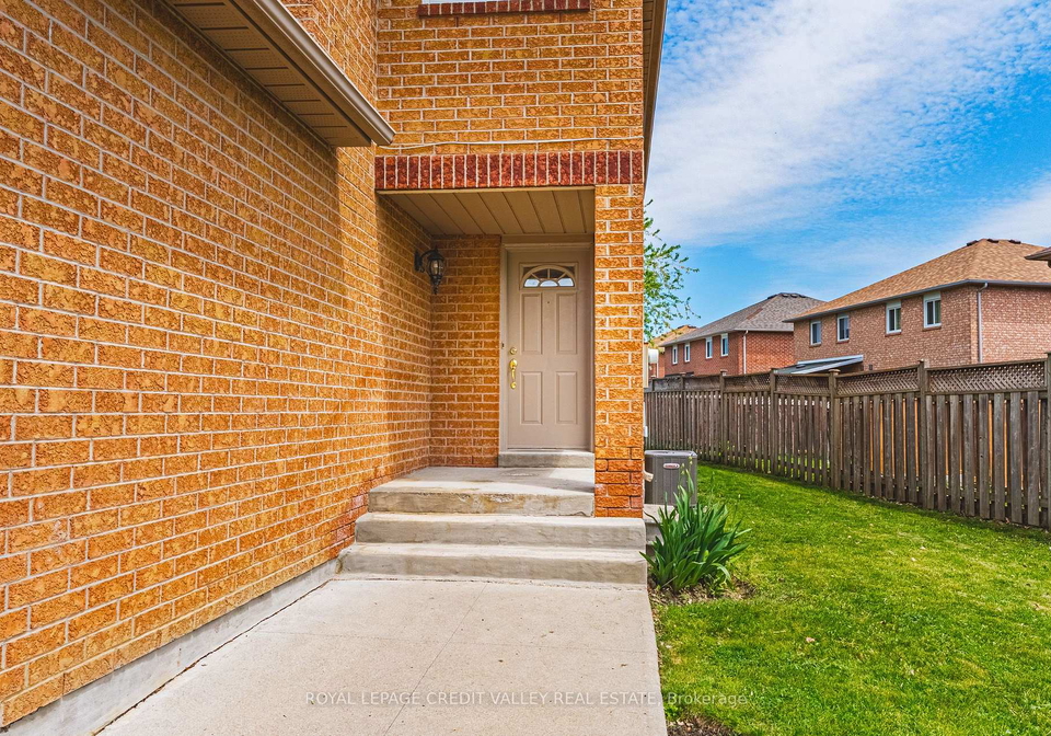 155-saddletree-trail-brampton-ontario-w13222254