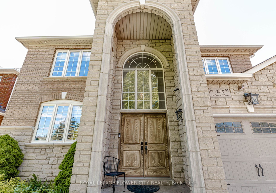 1058-agram-drive-oakville-ontario-w13222710