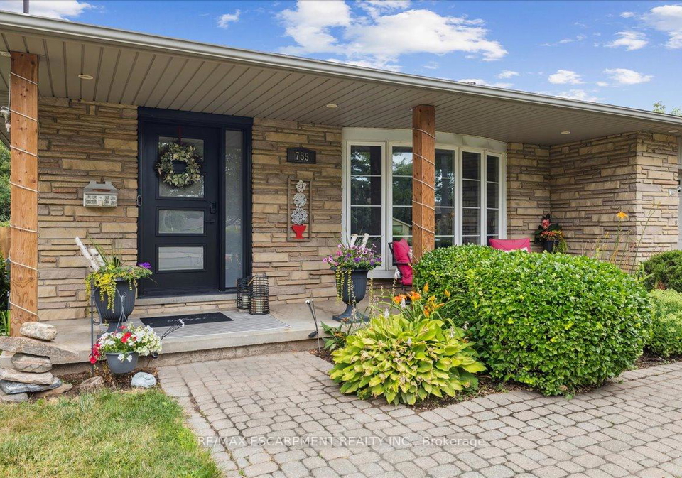 755-parker-crescent-burlington-ontario-w13222924