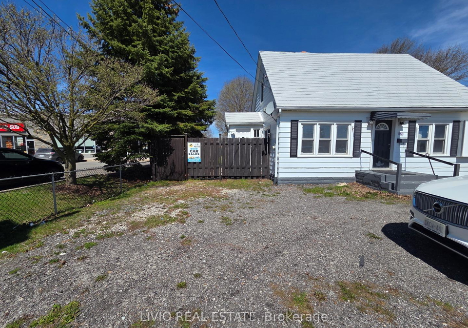 323-queen-street-e-halton-hills-ontario-w13223058
