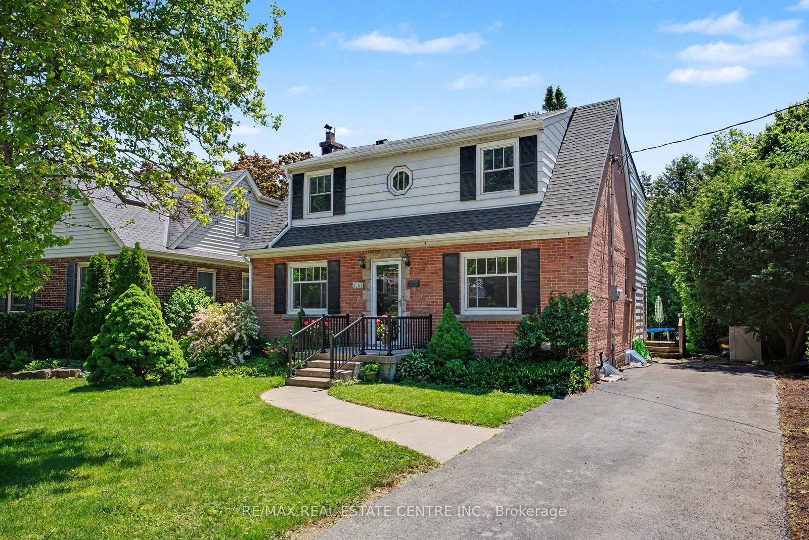2068-wellington-avenue-burlington-ontario-w13223416