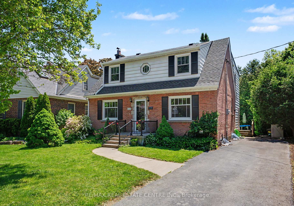 2068-wellington-avenue-burlington-ontario-w13223416