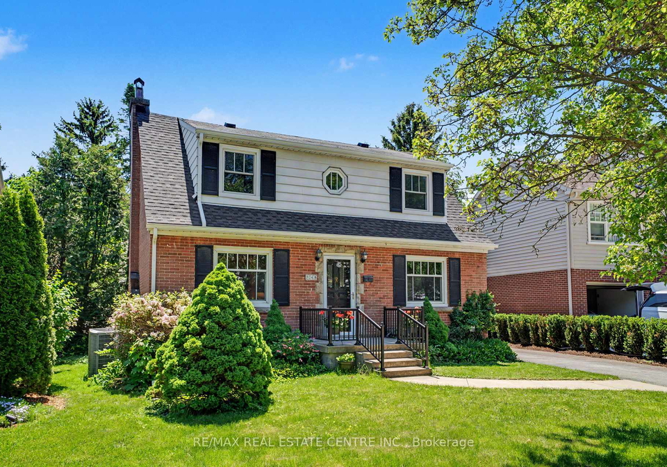 2068-wellington-avenue-burlington-ontario-w13223416